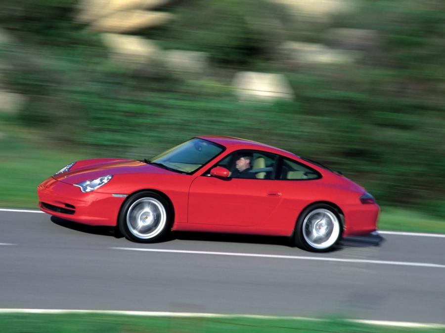  Porsche 911 Carrera 2002 года  (фото 8 из 11)